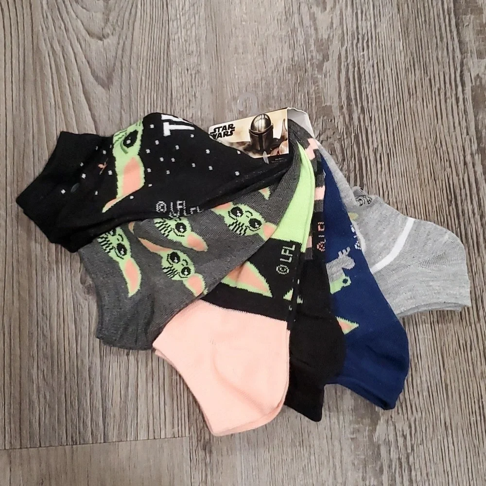 Star Wars The Madalorian Grogu 6 Pack of Short Socks